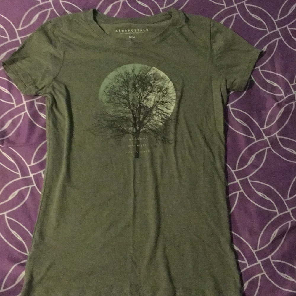Dark green Aéropostale short sleeve. (M/M)